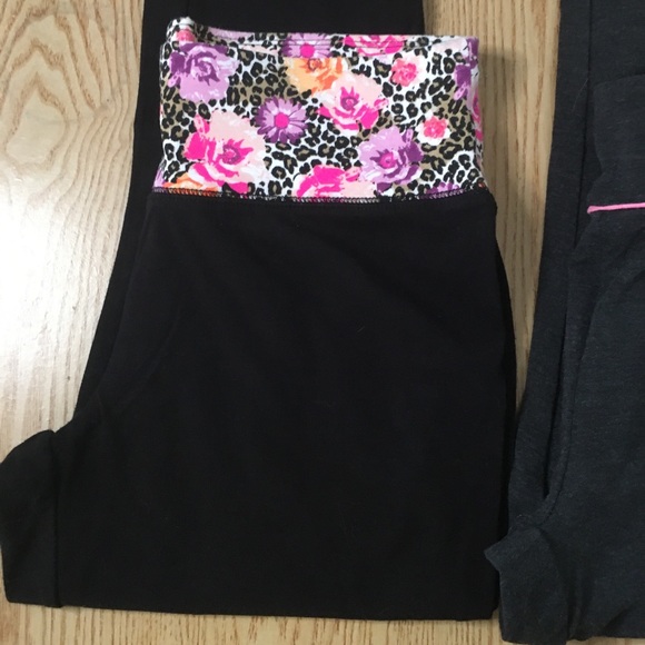 New Bundle of 2 Womens Stretchy Capri Leggings/Pants Gray/Black Size Small - Picture 2 of 7